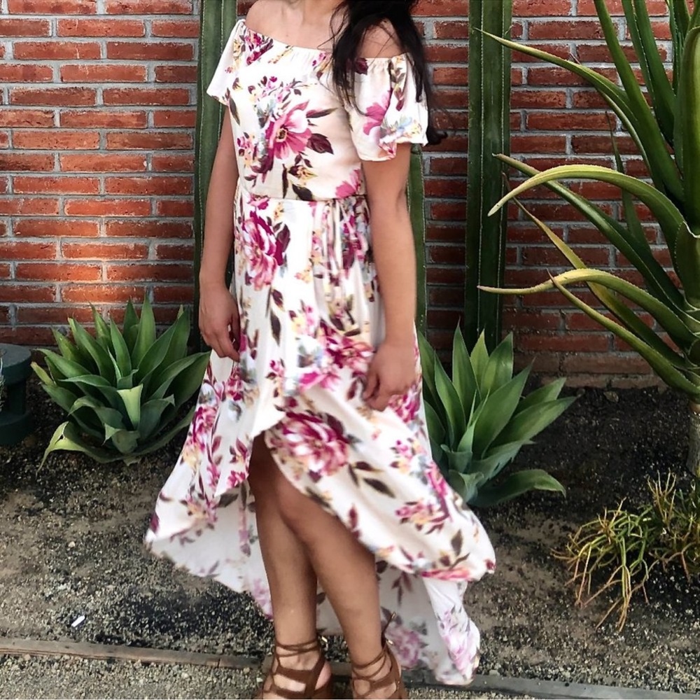 Band of Gypsies White Floral Off-Shoulder High-Low Dress with Pink Blooms M